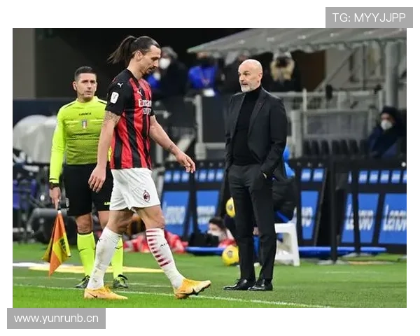 伊布与范佩西在反击决策上出现分化，伊布偏重单点驱动趋势