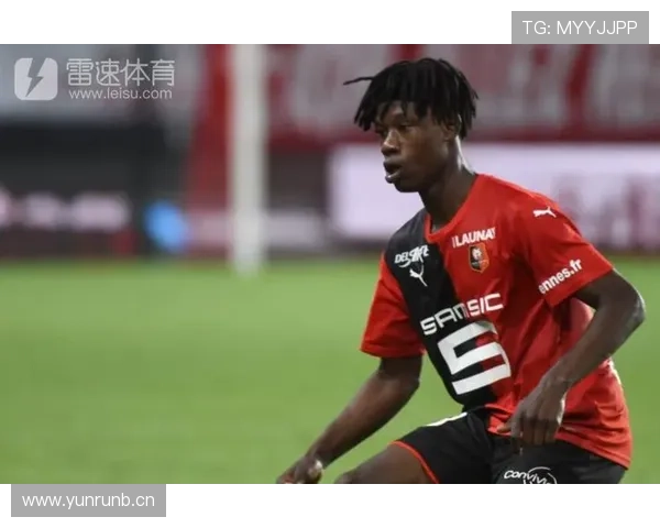 卡马文加体系适配性:中场角色与个人能力的平衡分析 卡马文加体系适配性:中场角色与个人能力的平衡分析