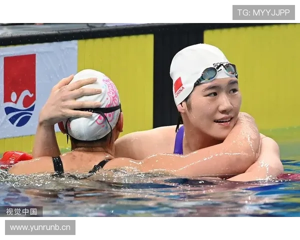 叶诗文训练完直接拎爱马仕去吃火锅？